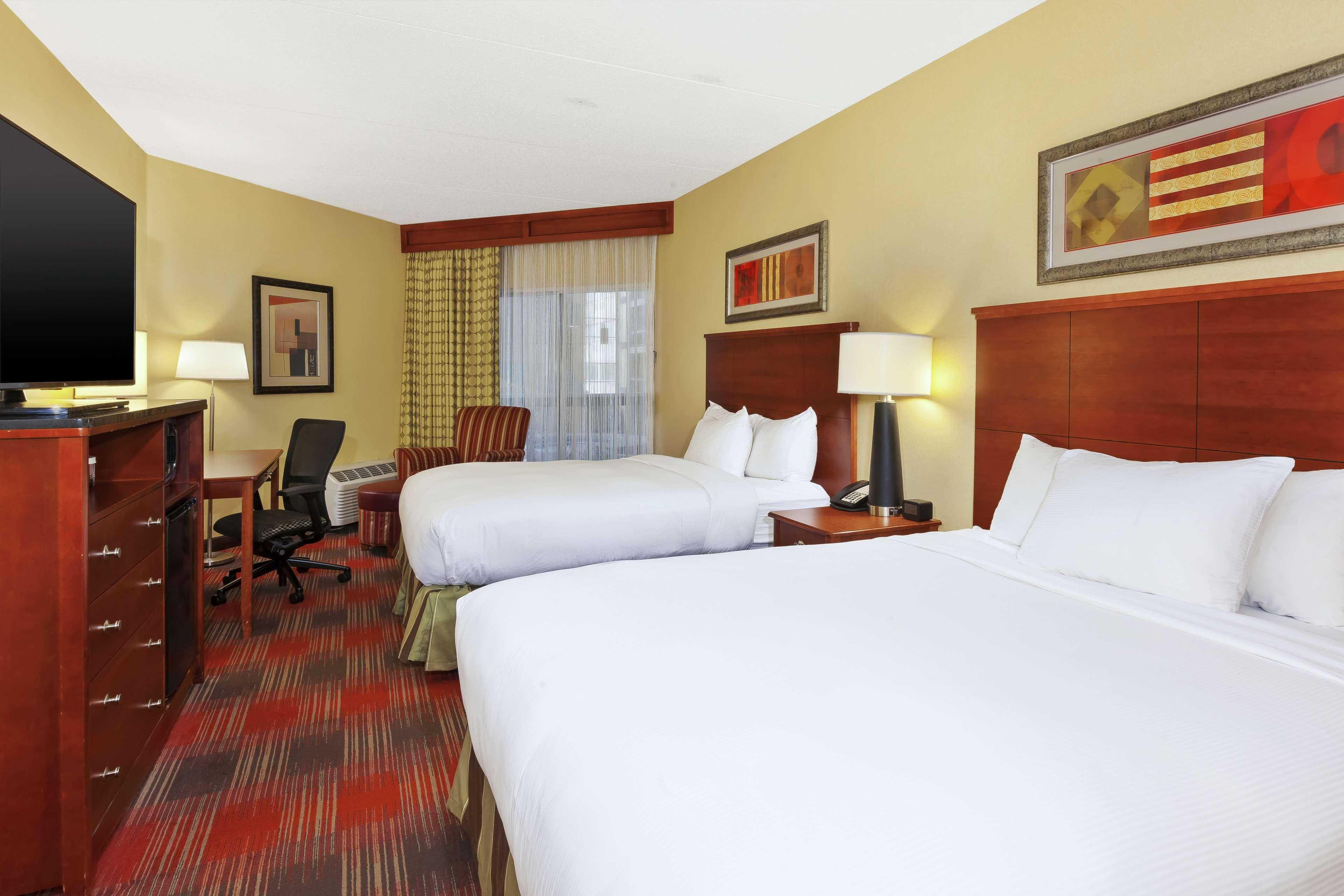 Doubletree By Hilton Holland Ξενοδοχείο Εξωτερικό φωτογραφία