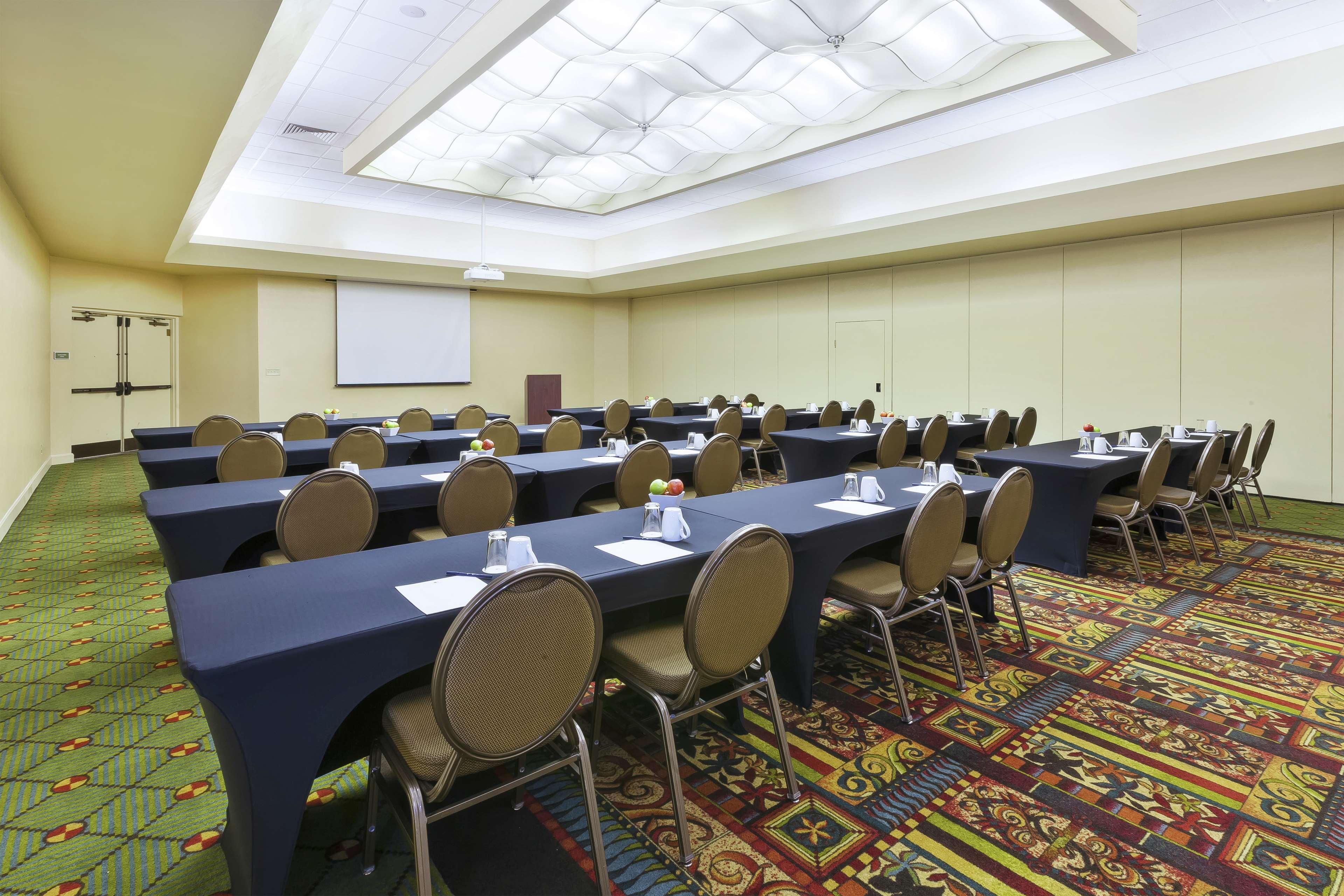 Doubletree By Hilton Holland Ξενοδοχείο Εξωτερικό φωτογραφία