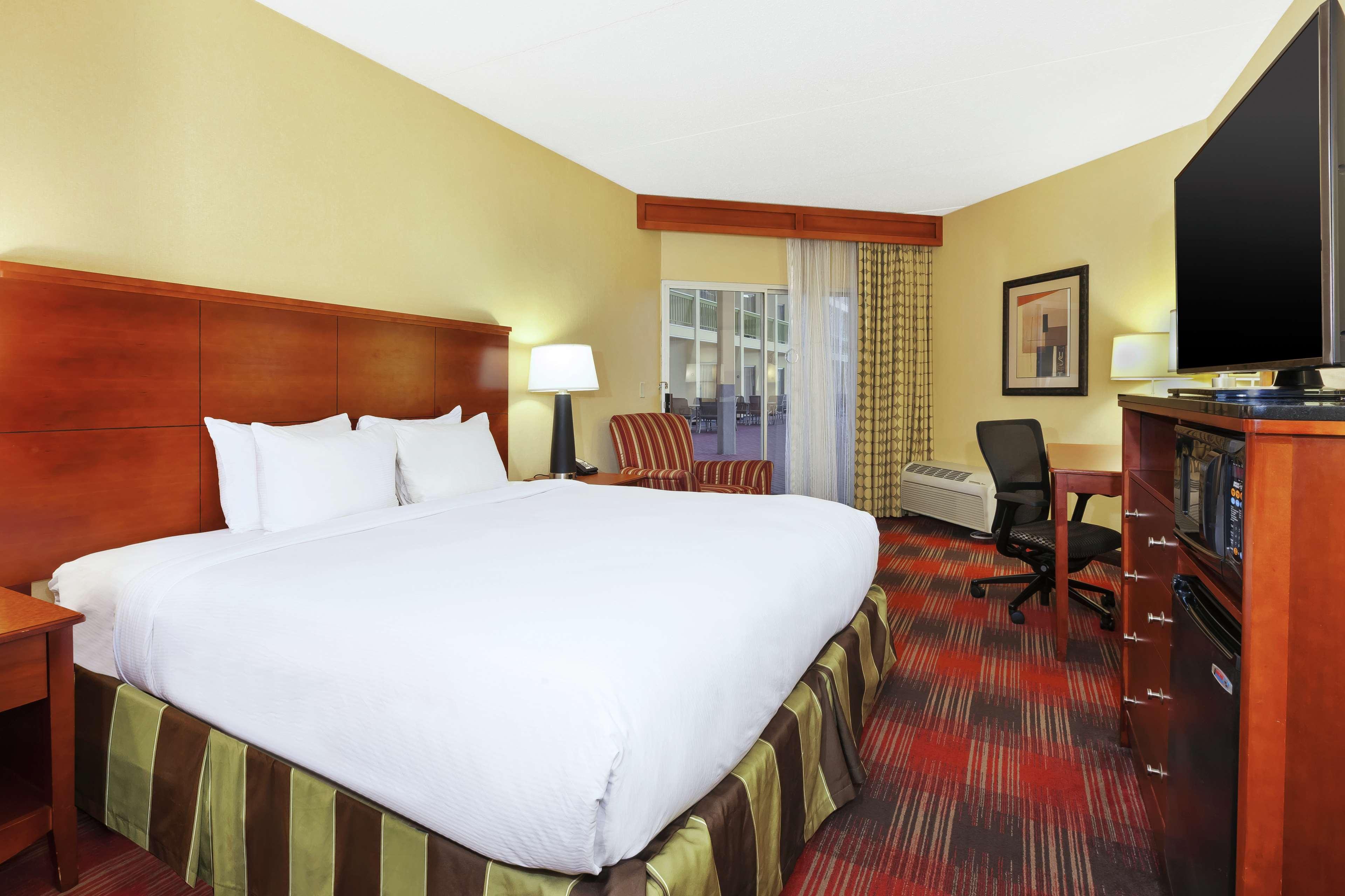 Doubletree By Hilton Holland Ξενοδοχείο Εξωτερικό φωτογραφία