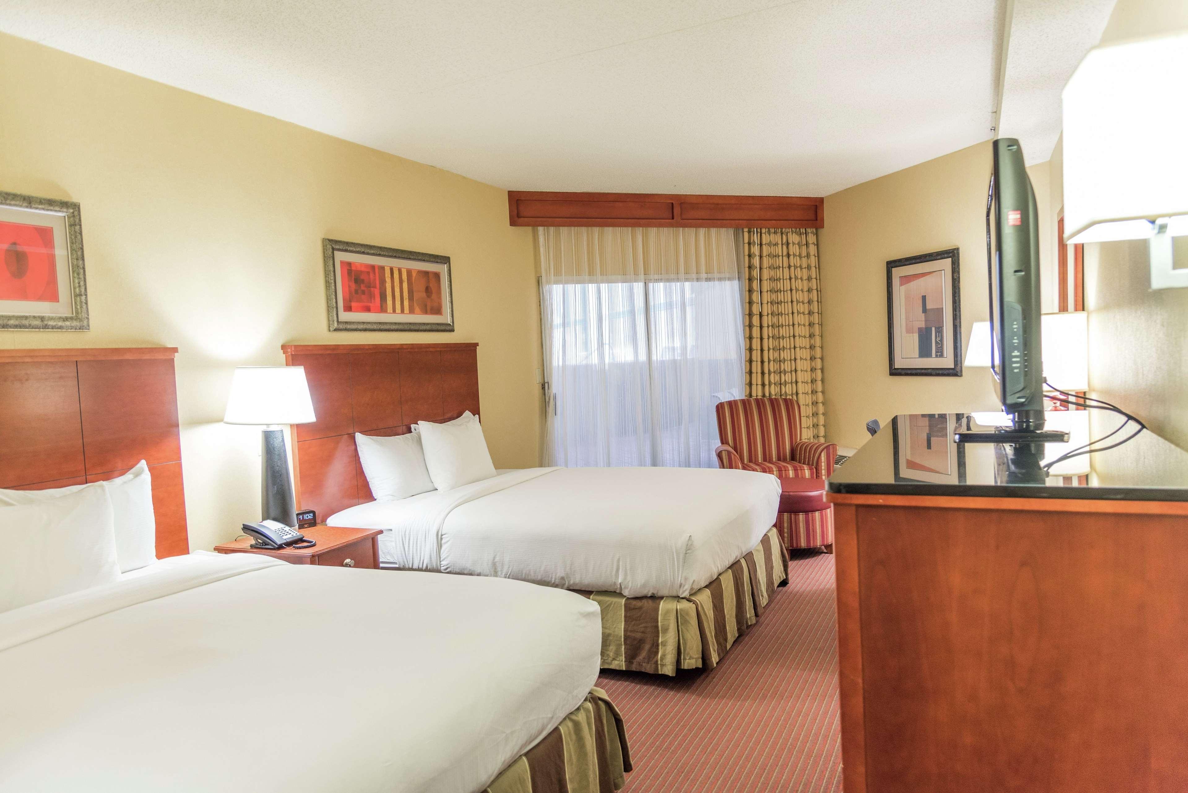 Doubletree By Hilton Holland Ξενοδοχείο Εξωτερικό φωτογραφία