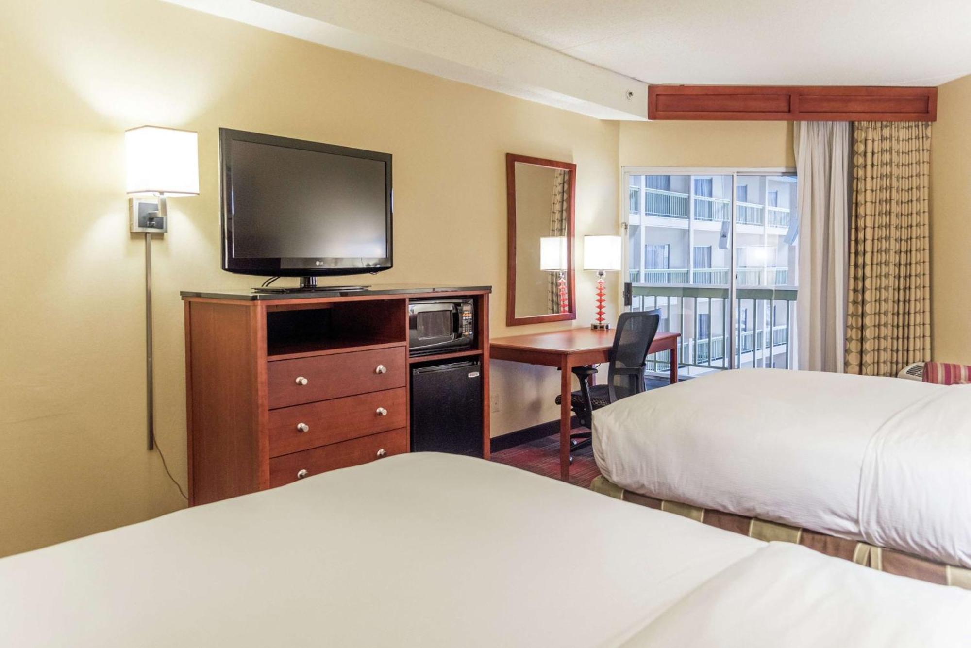 Doubletree By Hilton Holland Ξενοδοχείο Εξωτερικό φωτογραφία