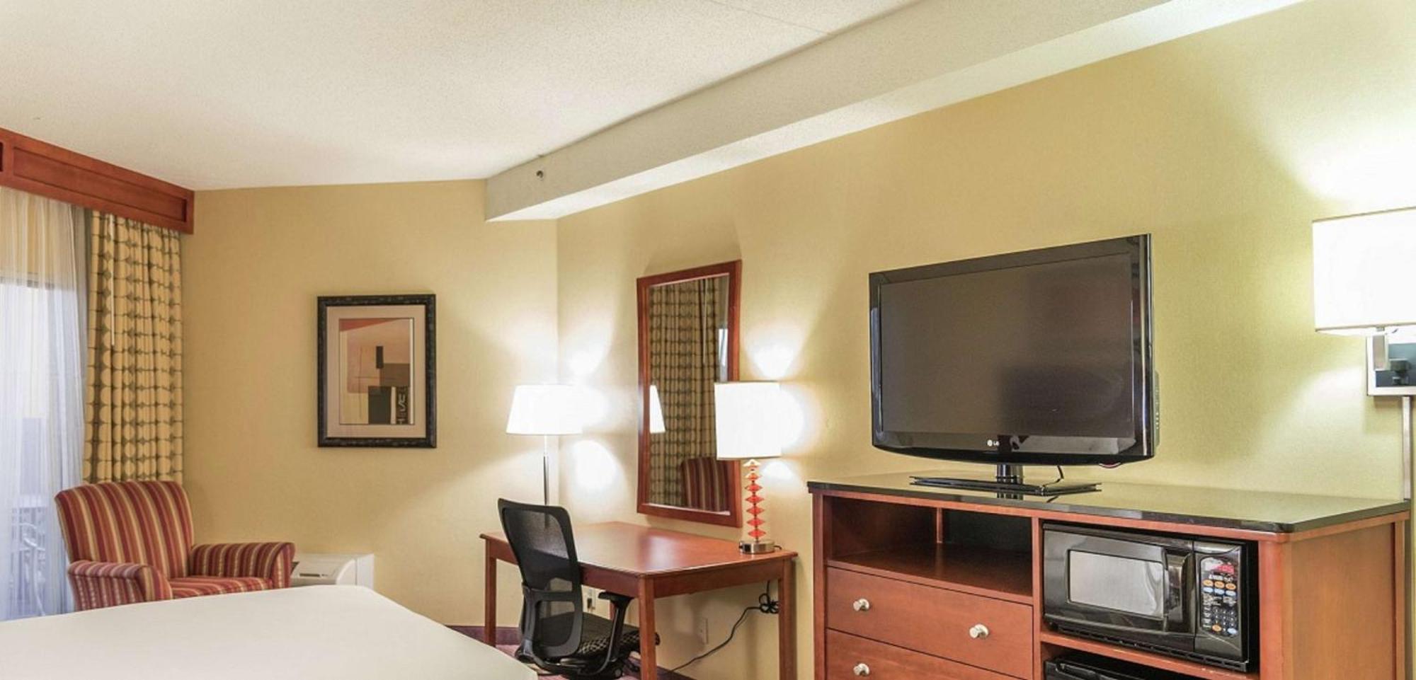Doubletree By Hilton Holland Ξενοδοχείο Εξωτερικό φωτογραφία