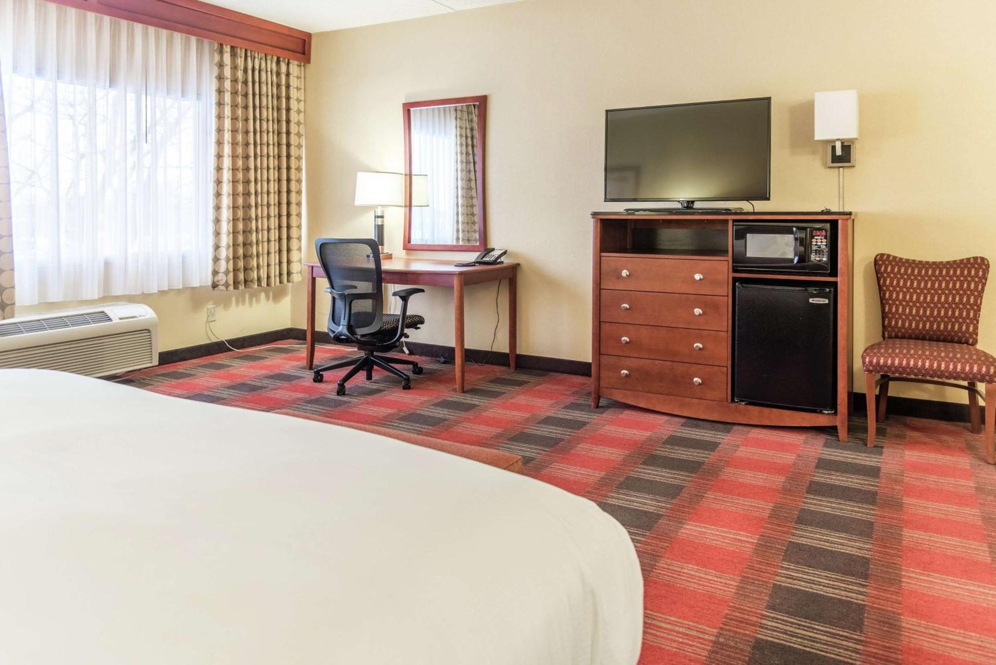 Doubletree By Hilton Holland Ξενοδοχείο Εξωτερικό φωτογραφία