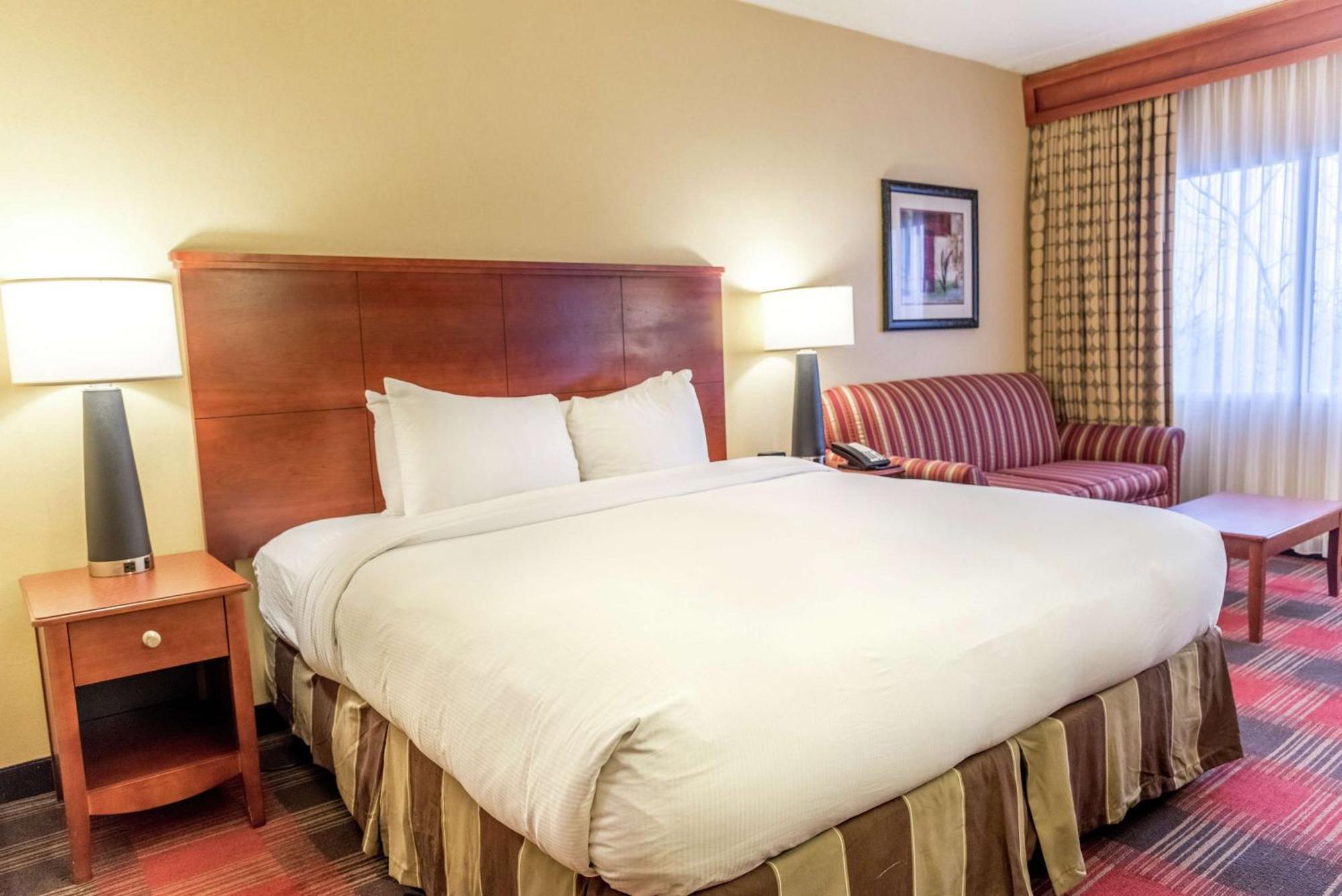 Doubletree By Hilton Holland Ξενοδοχείο Εξωτερικό φωτογραφία